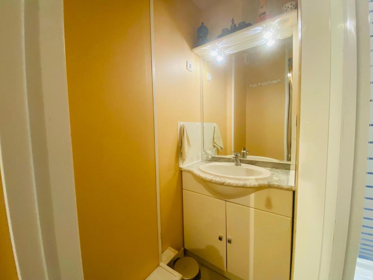 Appartement Proche Mer Avec Piscine Et Parking เฟลอรี ภายนอก รูปภาพ