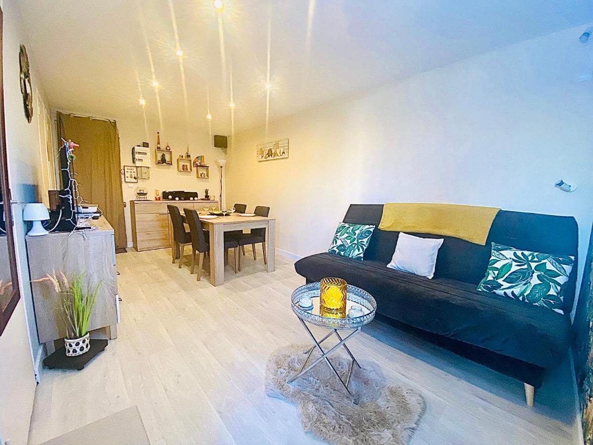 Appartement Proche Mer Avec Piscine Et Parking เฟลอรี ภายนอก รูปภาพ